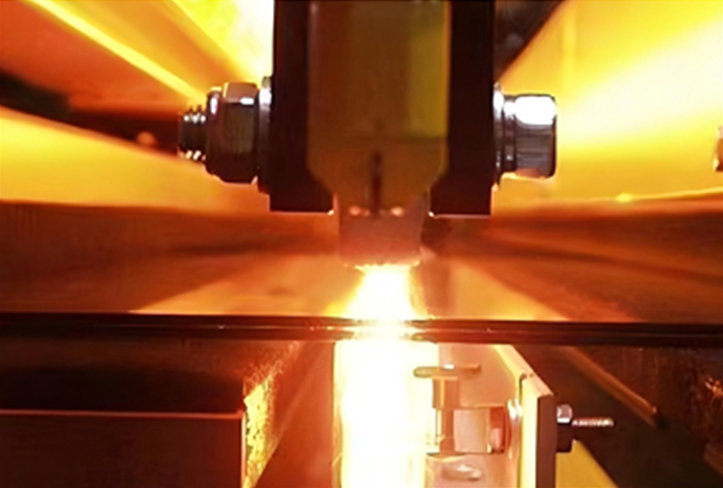 Short wave infrared heating tube